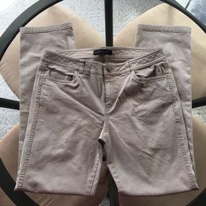 EUC Lafayette 148 Khakis Skinny Leg Sz 6/28